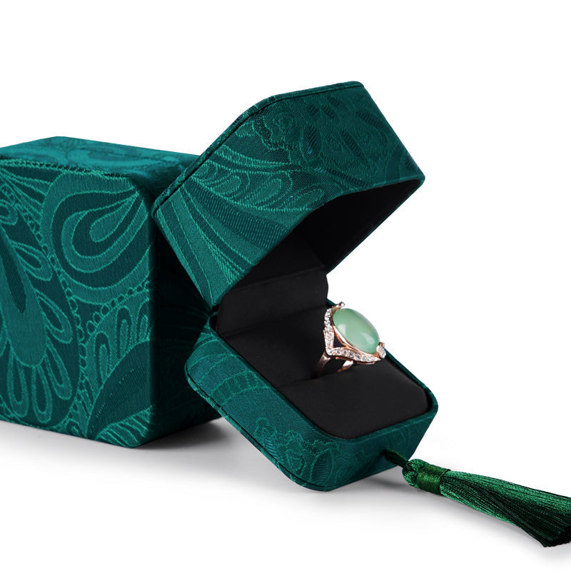 Green Silk Tassel Bangle Gift Box H122