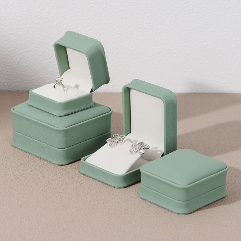 Green Pu Leather Plush Ring Jewelry Box H145