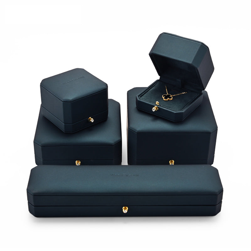 Green PU Leather Ring Necklace Box Set H129