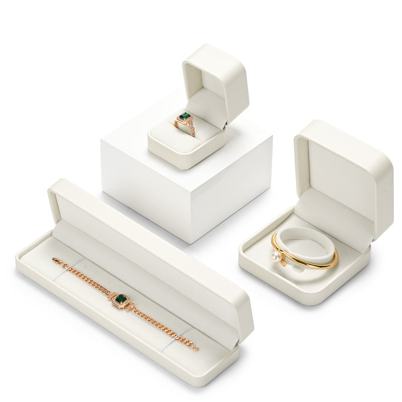 Classic Beige PU Leather Velvet Jewelry Packaging Box H160