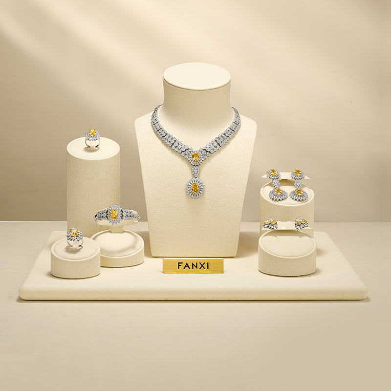 FANXI pendant rings necklaces bracelets jewelry display cases and props TT155
